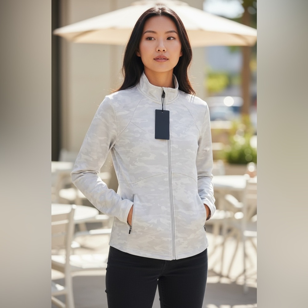 Alphalette Women’s Light Camo‎ Zip Jacket Size M NWT